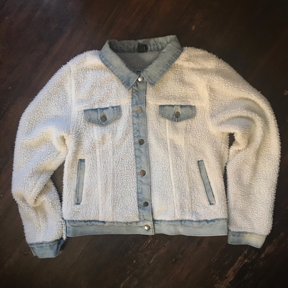Wild Fable Jackets \u0026 Coats | Wild Fable Faux Fur Sherpa \u0026 Denim Jacket | Color: Blue/White | Size: S | Shoprat's Closet
